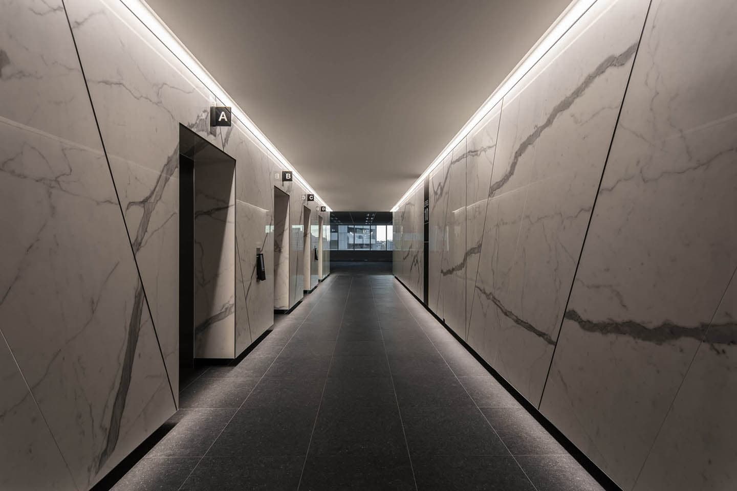 1 Market St Lift Lobby - 0915