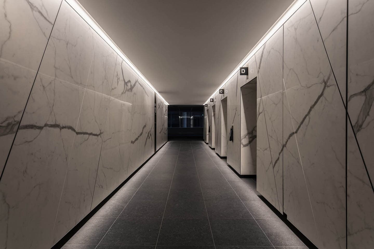 1 Market St Lift Lobby - 0928