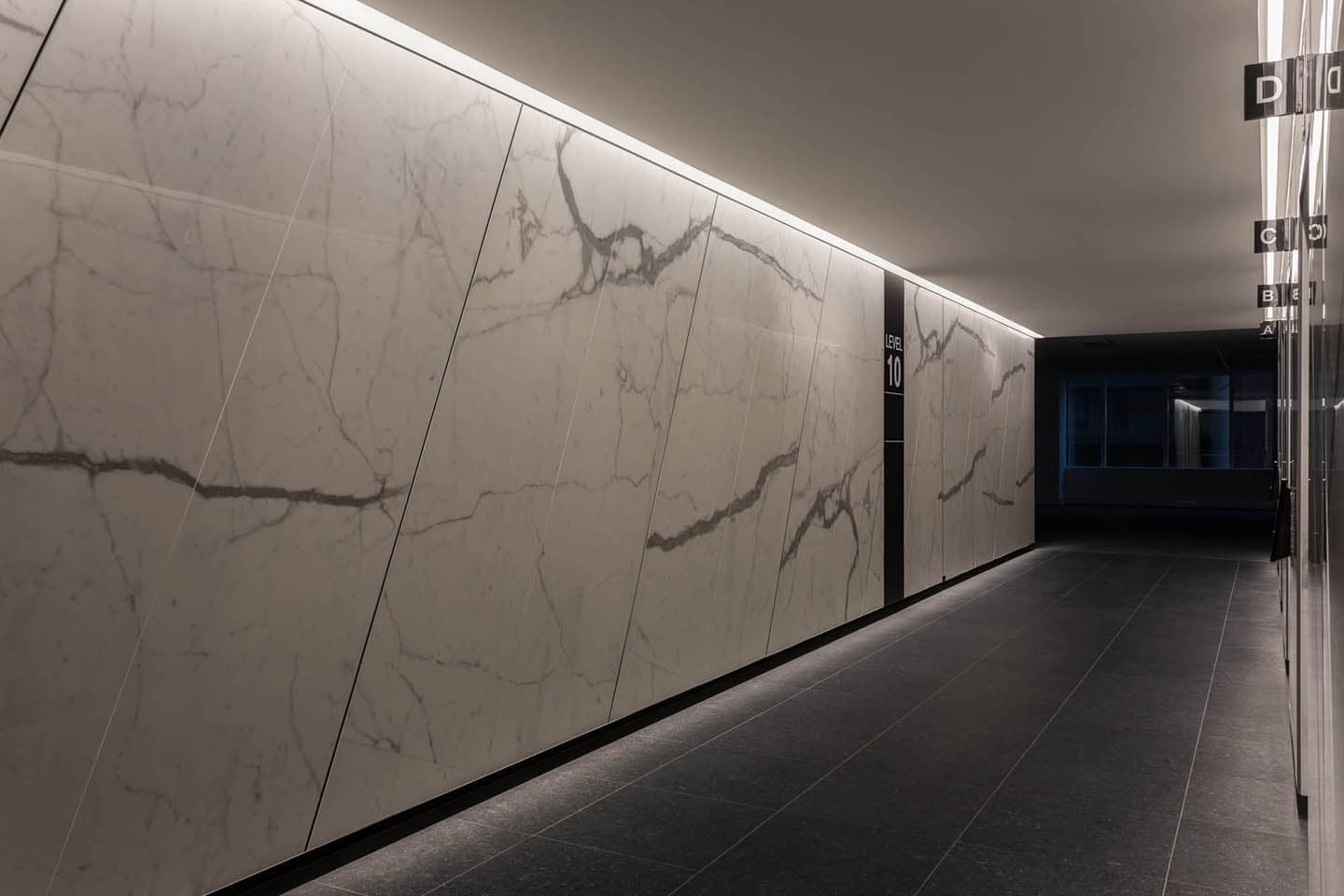 1 Market St Lift Lobby - 0949